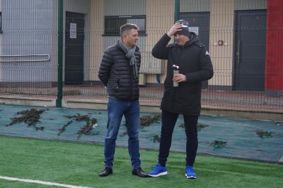 Na zdjęciu dwaj ostatni szkoleniowcy Watkem Korony Rzeszów, czyli Michał Szymczak (z lewej) i Grzegorz Opaliński. (fot. Korona Rzeszów)