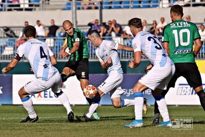 Stal Stalowa Wola w zielono-czarnych strojach (fot. Radosław Kuśmierz)