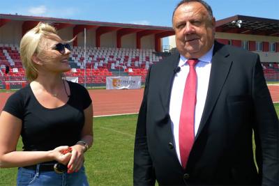 Na zdjęciu Jan Bieńkowski, nowy prezes sekcji piłkarskiej Apklan Resovii. Obok Agnieszka Majka-Rzeszutek, dyrektor ds. relacji biznesowych Resovii.