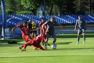 Stal Rzeszów (z piłką Damian Michalik) zmierzy się u siebie z Olimpią Elbląg (fot. stalrzeszow.pl)