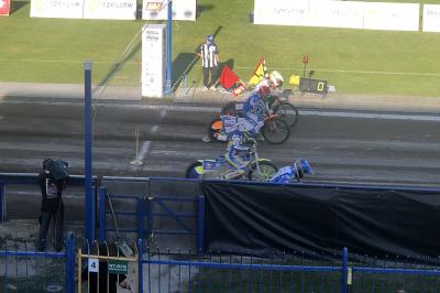 RzTŻ Rzeszów pokonał Kolejarza Opole w meczu 1. kolejki 2 ligi żużowej.