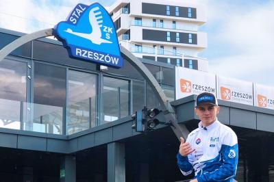 Hubert Łęgowik został zawodnikiem Rzeszowskiego Towarzystwa Żużlowego. (fot. RzTŻ Rzeszów)