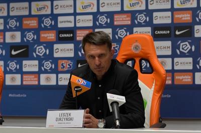 Leszek Ojrzyński jest zadowolony z remisu z Zagłębiem Lubin. (fot. Stal Mielec)