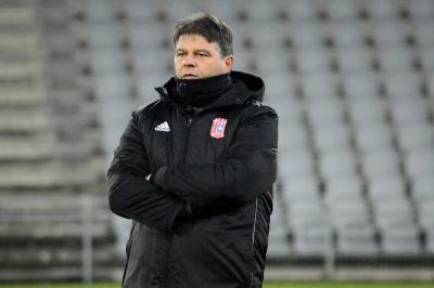 Radosław Mroczkowski uważa, że utrzymanie będzie najważniejsze. (fot. Resovia)