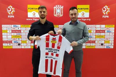 Jakub Wróbel (na zdjęciu, z lewej) został wypożyczony do Apklan Resovii (fot. Apklan Resovia)