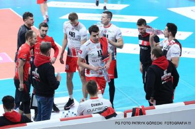 Asseco Resovia prowadziło 2-0, ale przegrała 2-3. O awans do Pucharu Polski powalczą w Kędzierzynie-Koźlu. (fot. Patryk Górecki)