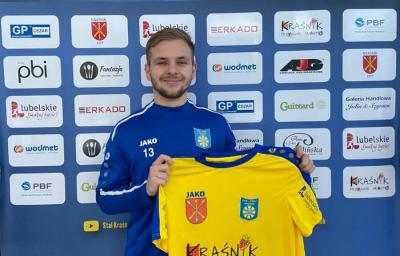 Kamil Woźniak podpisał umowę ze Stalą Kraśnik (fot. Stal Kraśnik)