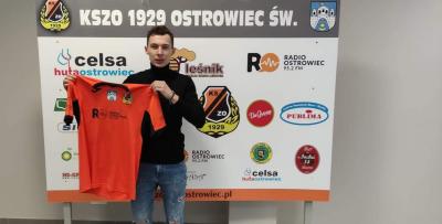 Adam Nowak podpisał umowę z KSZO 1929 Ostrowiec Świętokrzyski (fot. KSZO 1929 Ostrowiec Świętokrzyski)