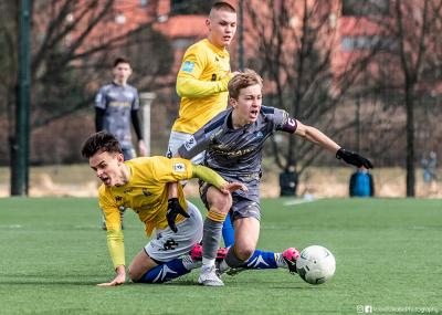 Stal Rzeszów (szare stroje) uległa Motorowi Lublin 2-3 w meczu 1. kolejki CLJ U-17 (fot. Robert Skalski)