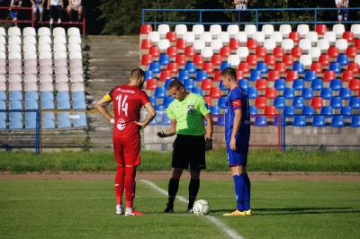 Kluby 4 ligi podkarpackiej mają spory ból głowy. Kto pokryje ewentualne kary? (fot. Kuba Noworól)