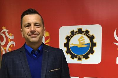 Jacek Klimek informuje, że Krzysztof Sobieraj nie będzie pracował w PGE FKS Stali Mielec. (fot. archiwum)