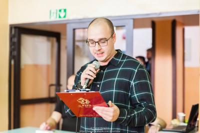 Sławomir Ferenc będzie komentował mecz pomiędzy WATKEM Koroną Rzeszów a Karpatami Krosno. (fot. archiwum prywatne)
