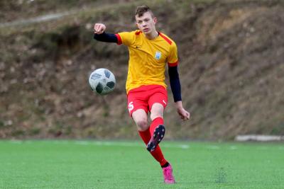 Mateusz Jońca (na zdjęciu) to piłkarz Stomilu Olsztyn. Obecnie przebywa na testach w Stali Stalowa Wola (fot. stomilolsztyn.com)