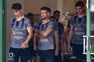 3 liga na żywo: Korona Rzeszów - Podhale Nowy Targ [TRANSMISJA ONLINE]