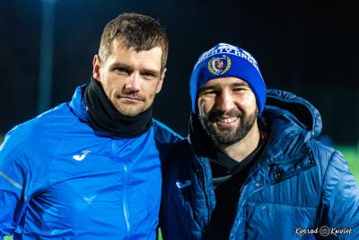 Marek Fundakowski - zdjęciu z lewej - zdobył jedną z trzech bramek dla Karpat (fot. Karpaty Krosno)