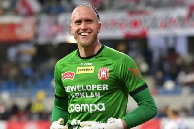 Branislav Pindroch będzie bramkarzem Apklan Resovii również w kolejnym sezonie. (fot. Resovia)