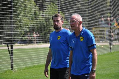 Franciszek Smuda (na zdjęciu, z prawej) rozwiązał umowę z Wieczystą Kraków (fot. Stal Stalowa Wola PSA)