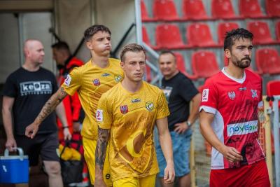 Mateusz Stańczyk (z tyłu) może trafić do Podlasia Biała Podlaska