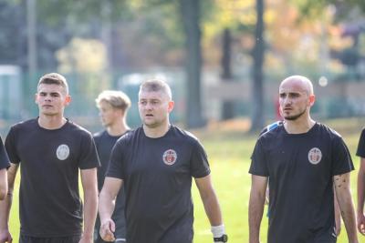 Kacper Benc (na zdjęciu, z prawej) dołączył do Wisłoka Wiśniowa