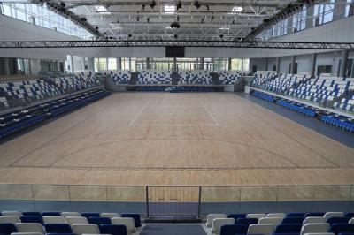 Nowa hala sportowa w Mielcu będzie mogła pomieścić ponad 3000 kibiców. Budowany od 2019 roku obiekt kosztował ok. 145 mln złotych i jest jednym z największych i najnowocześniejszych tego typu obiektów na Podkarpaciu (fot. Jacek Wiśniewski Prezydent Miasta Mielca)