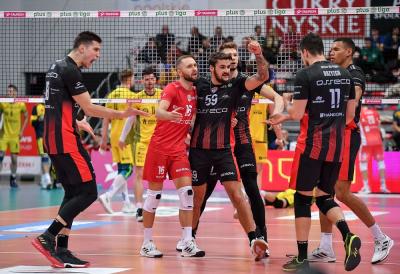 Asseco Resovia Rzeszów nie dała szans beniaminkowi z Częstochowy. Fot. https://www.assecoresovia.pl/