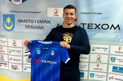 Mateusz Padiasek wraca do macierzystego klubu! (fot. Sokół Sieniawa)