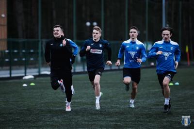 Beniaminek 4 ligi podkarpackiej musi poczekać na modernizację stadionu. Fot. https://www.facebook.com/pogonsokol 