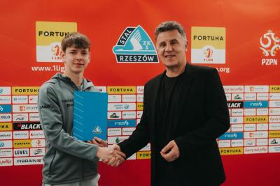 Szymon Łyczko na dłużej w Stali Rzeszów (fot. Stal Rzeszów)