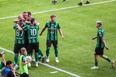 Wyszarpane zwycięstwo i awans 