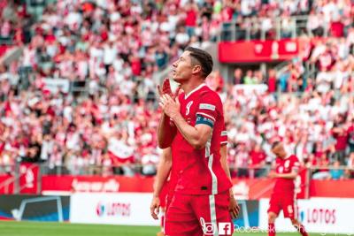 Robert Lewandowski nie zagra z Holandią! (fot. Robert Skalski/ archiwum)