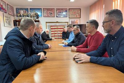 Podpisano protokół przekazania placu budowy PCLA (fot. Stowarzyszenie CWKS Rsovia)