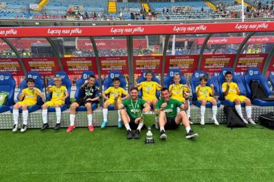 Stal Rzeszów U-12 ze srebrnym medalem w finale XXV edycji Pucharu Tymbarku! (fot. Akademia Piłkarska Stal Rzeszów) 