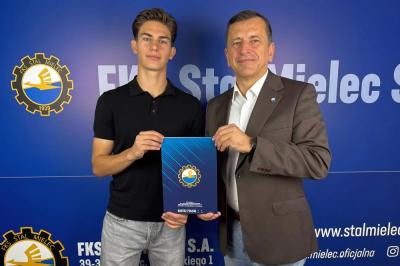 Paweł Kwiatkowski sezon 2025/26 spędzi w Stali Mielec! (fot. Stal Mielec)