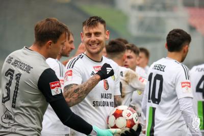Stal Stalowa Wola z pewnym zwycięstwem w Jastrzębiu (fot. Daniel Tracz)