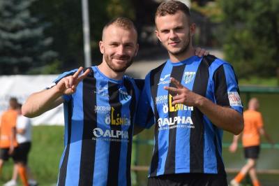 Sebastian Pawlak (z lewej) dołączył do Sokoła Sieniawa (fot. JKS Jarosław)