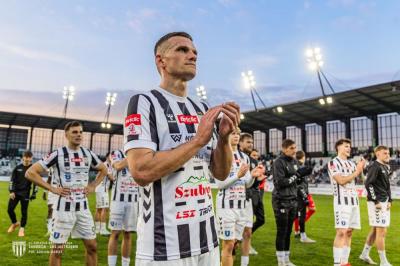 Sandecja Nowy Sącz wypada ze strefy barażowej. Bolesna porażka z Olimpią Grudziądz (fot. A. Maraś/ Sandecja)