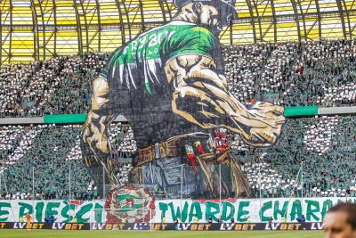35 tysięcy kibiców na meczu Lechia Gdańsk - Legia Warszawa [OPRAWA, ZDJĘCIA]