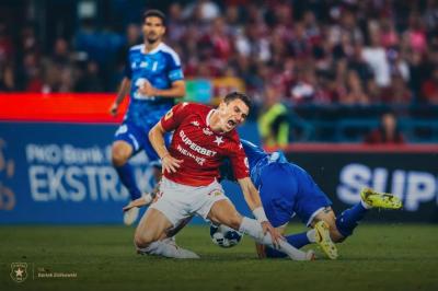 Jordi Sanchez zdobył jedyną bramkę dla Wisły Kraków. Biała Gwiazda przegrała z Górnikiem Zabrze (fot. Bartek Ziółkowski)
