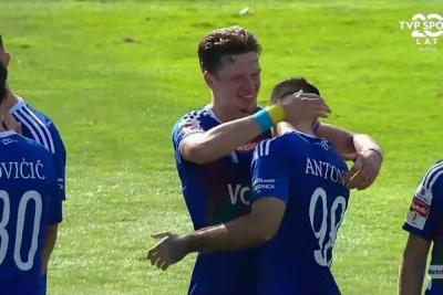 Skrót meczu Miedź Legnica - Arka Gdynia 2-0 (fot. YouTube / TVP Sport)