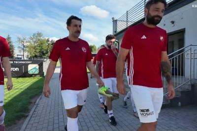 Skrót meczu Glinik Gorlice - Beskid Andrychów 0-0 (fot. YouTube / KSB INFO)