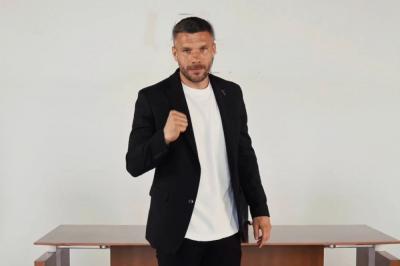 Lukas Podolski pomoże rodzinie zmarłego kibica Hutnika. Górnik przekaże dochód z sektora gości