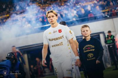 Klub z Bundesligi zgłosił się po Jakuba Krzyżanowskiego. Jest decyzja Wisły Kraków (fot. Bartek Ziółkowski)