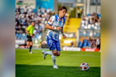 Paweł Kruszelnicki nie przejdzie do Miedzi Legnica. Zostaje w Stali Mielec (fot. stalmielec.com)