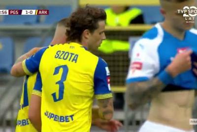 Skrót meczu Pogoń Siedlce - Arka Gdynia 2-1 (fot. YouTube)