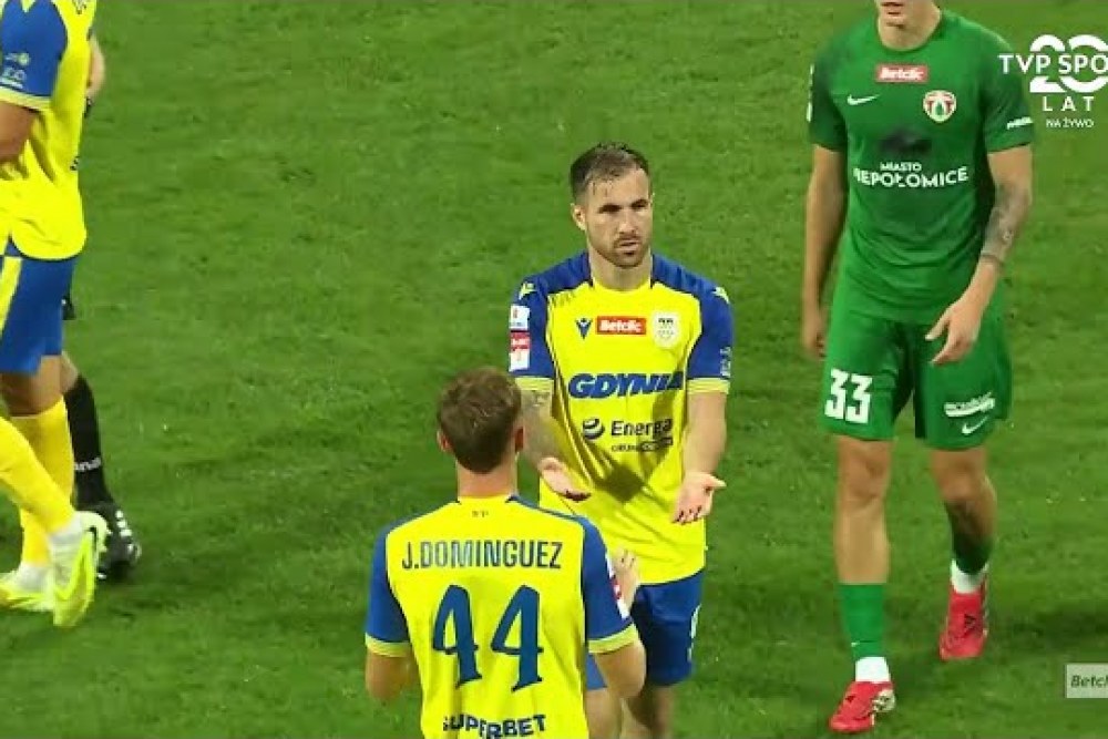 SKRÓT MECZU: Arka Gdynia - Puszcza Niepołomice 3-0 [WIDEO]