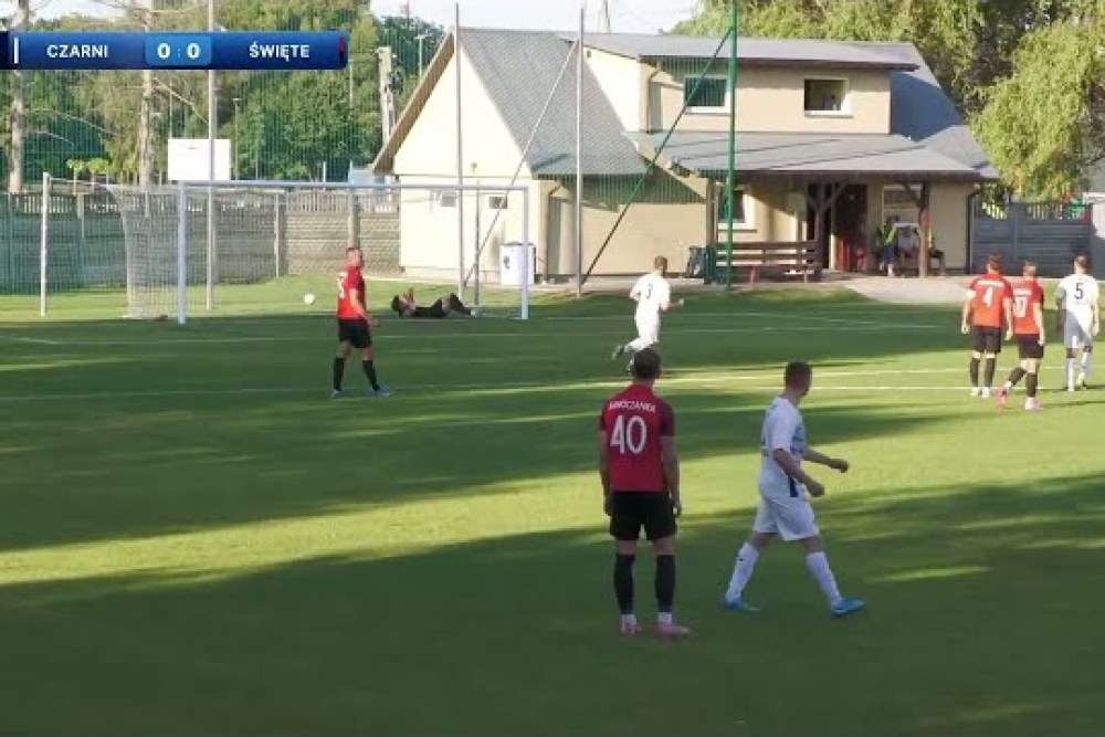 SKRÓT MECZU: Czarni Pawłosiów - Sanoczanka Święte 0-1 [WIDEO]
