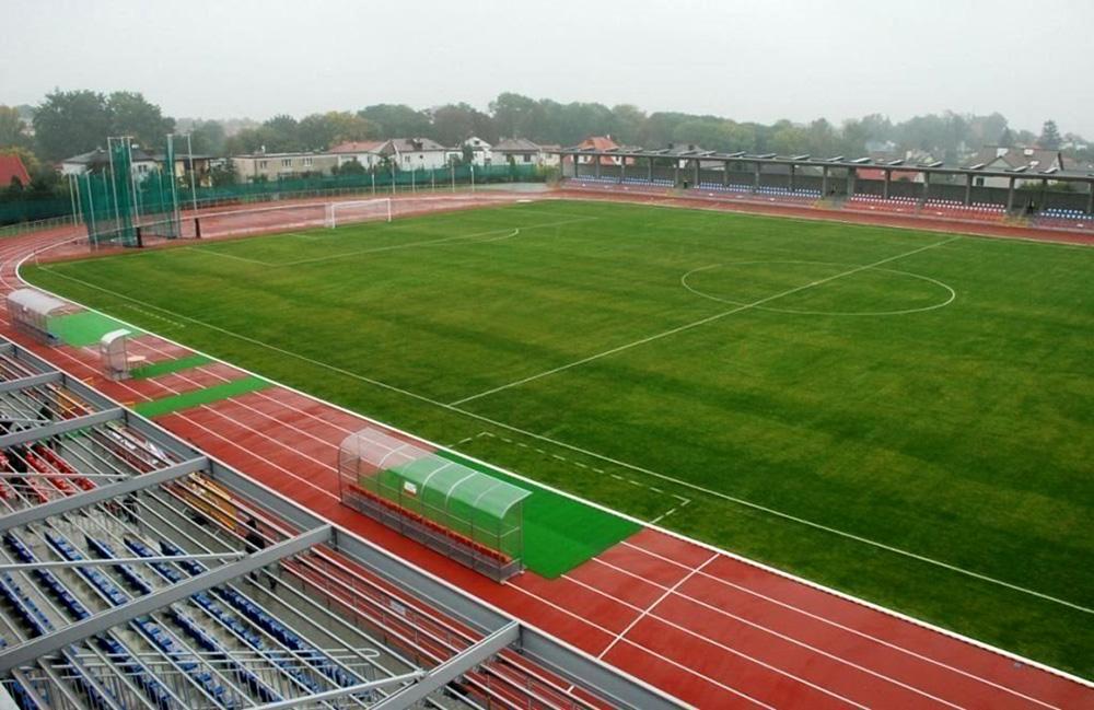 Stadion Wisły Sandomierz (fot. mosir.sandomierz.pl)