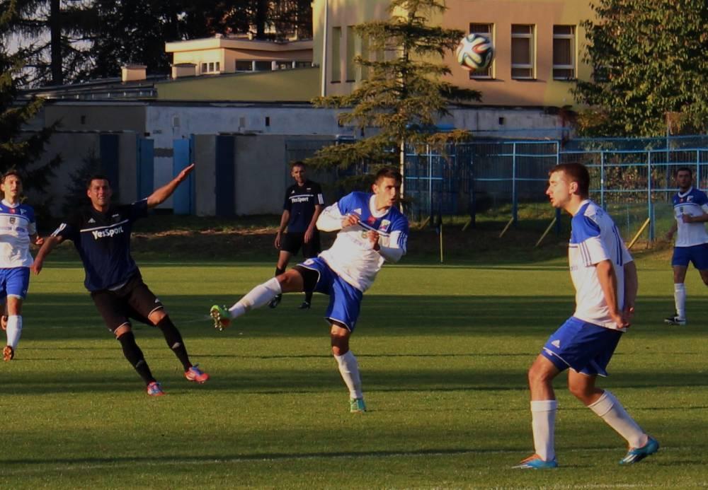JKS Jarosław pokonał Tomasovię Tomaszów Lubelski 2-0 w meczu 3 ligi lubelsko-podkarpackiej (fot. Jakub Kwiecień)