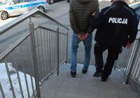 12 pseudokibiców przez sądem za atak na fanów Polonii Przemyśl