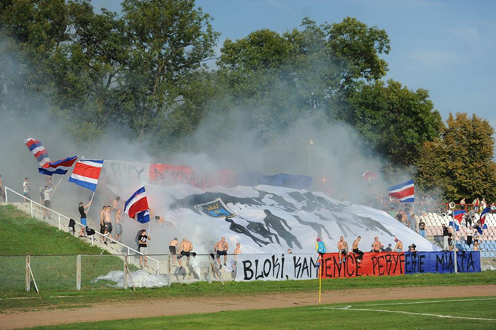 Kibice Polonia Przemyśl dopingowali swój zespół do końca, ale to Czarni Jasło zdobyli komplet punktów.